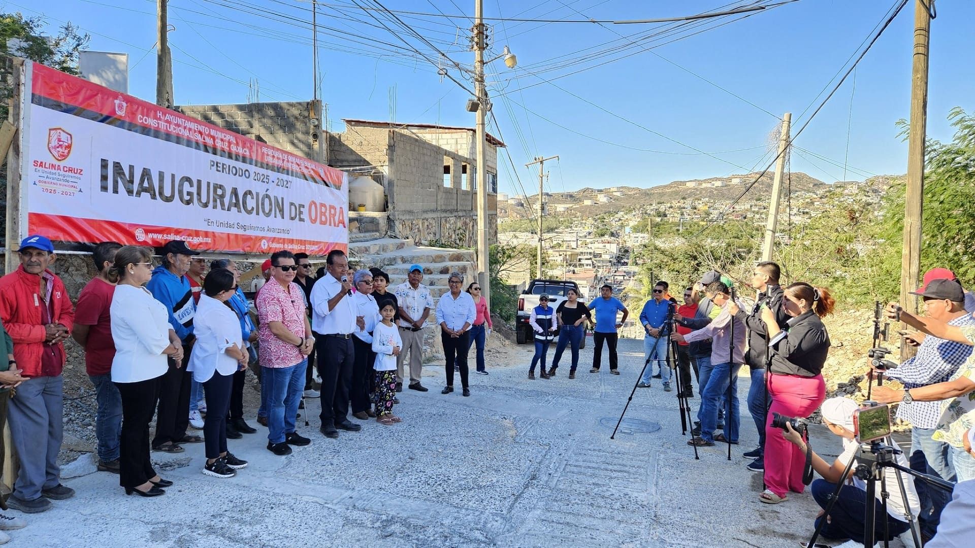Inician obra de drenaje sanitario en el Barrio Santa Rosa de Salina Cruz