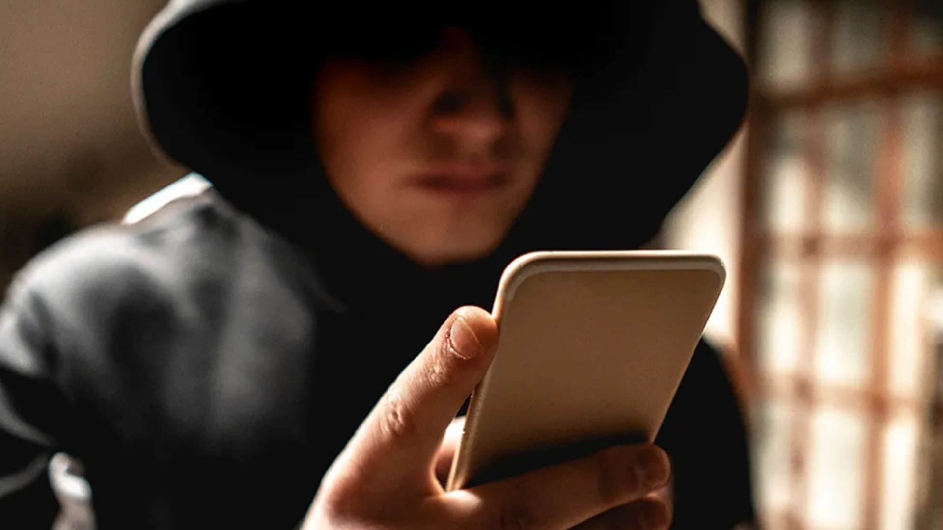 El paquete fantasma, la estafa que te robará dinero e identidad; te decimos cómo evitarla