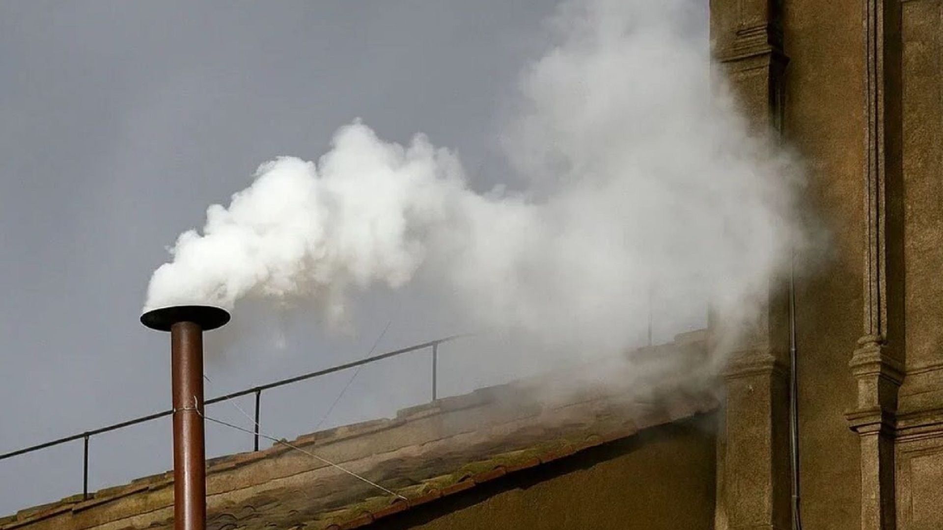 Cónclave 2025 EN VIVO: ¡Habemus Papam! Al fin, sale humo blanco de la Capilla Sixtina