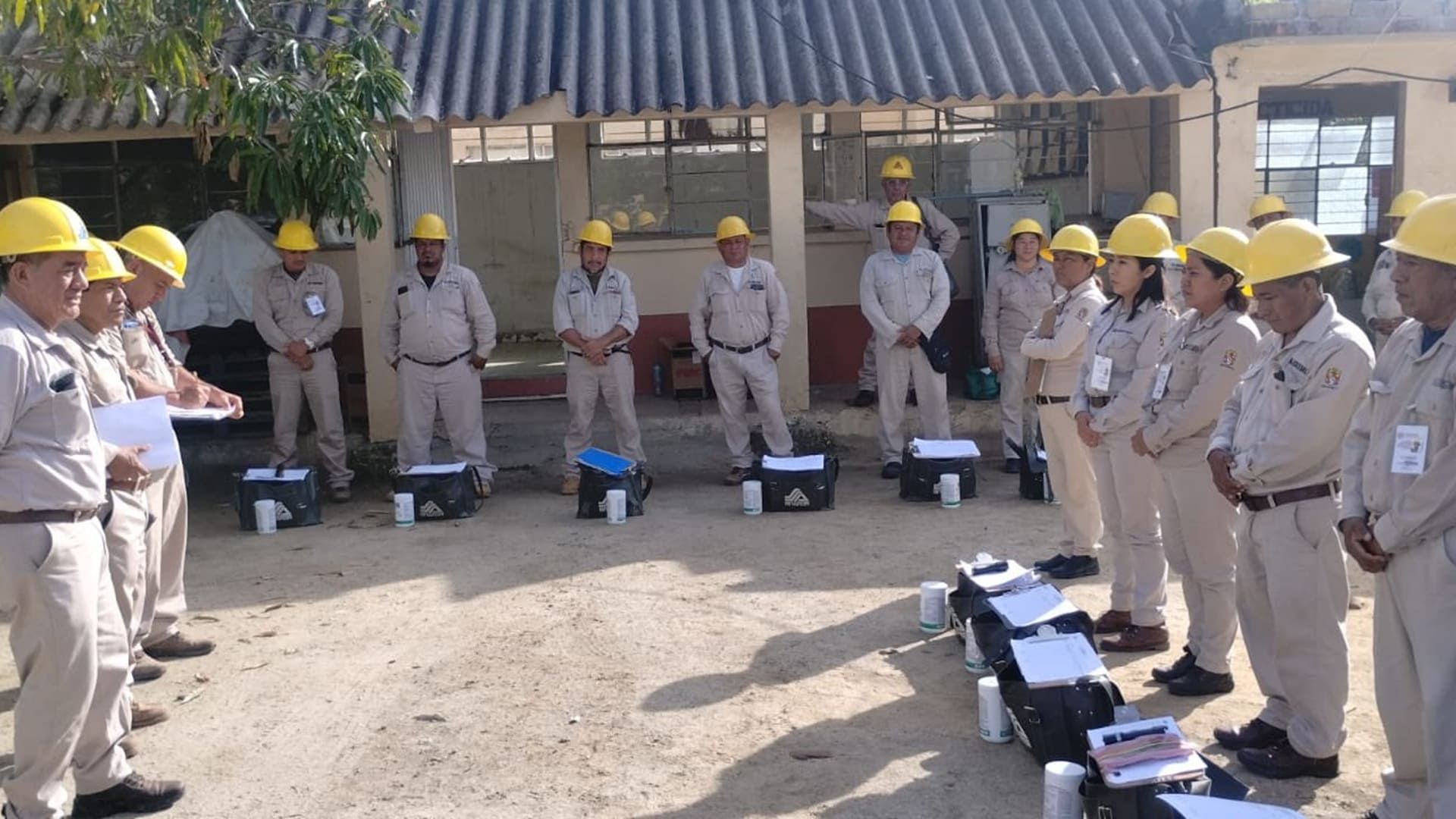 Aplican termonebulización en 20 localidades de la Costa, equivalente a mil 729 hectáreas