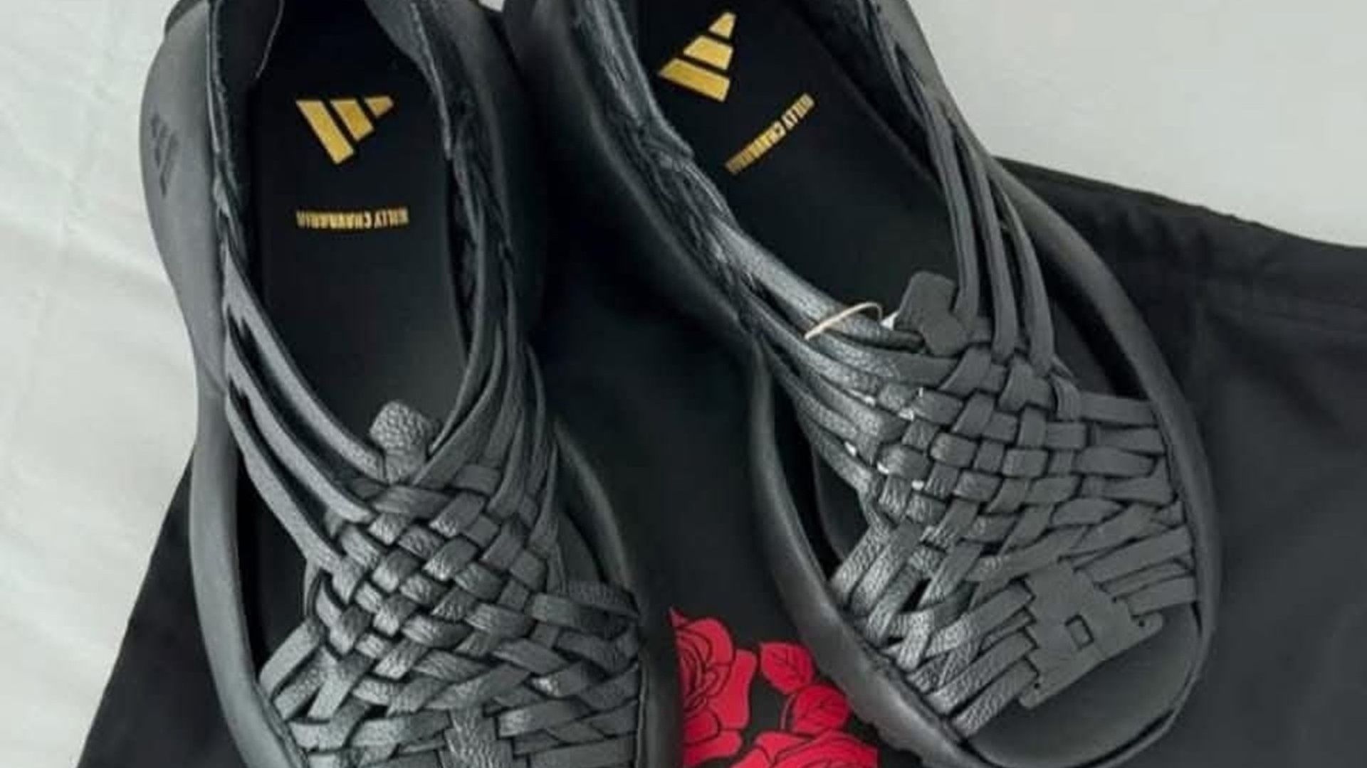 Oaxaca denunciará a Adidas por plagiar diseño de huaraches de Villa Hidalgo Yalálag