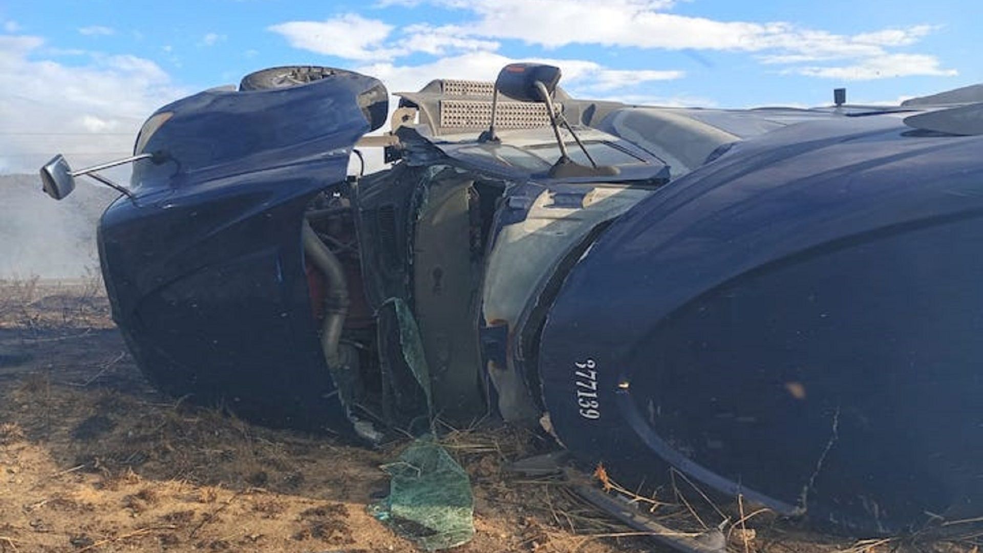 Se vuelca tráiler en el tramo La Venta–La Ventosa por viento de norte