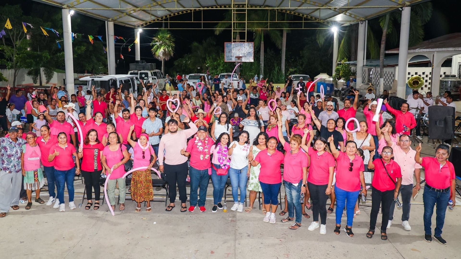 Juntos hacemos florecer la esperanza en Colotepec: Román Valencia