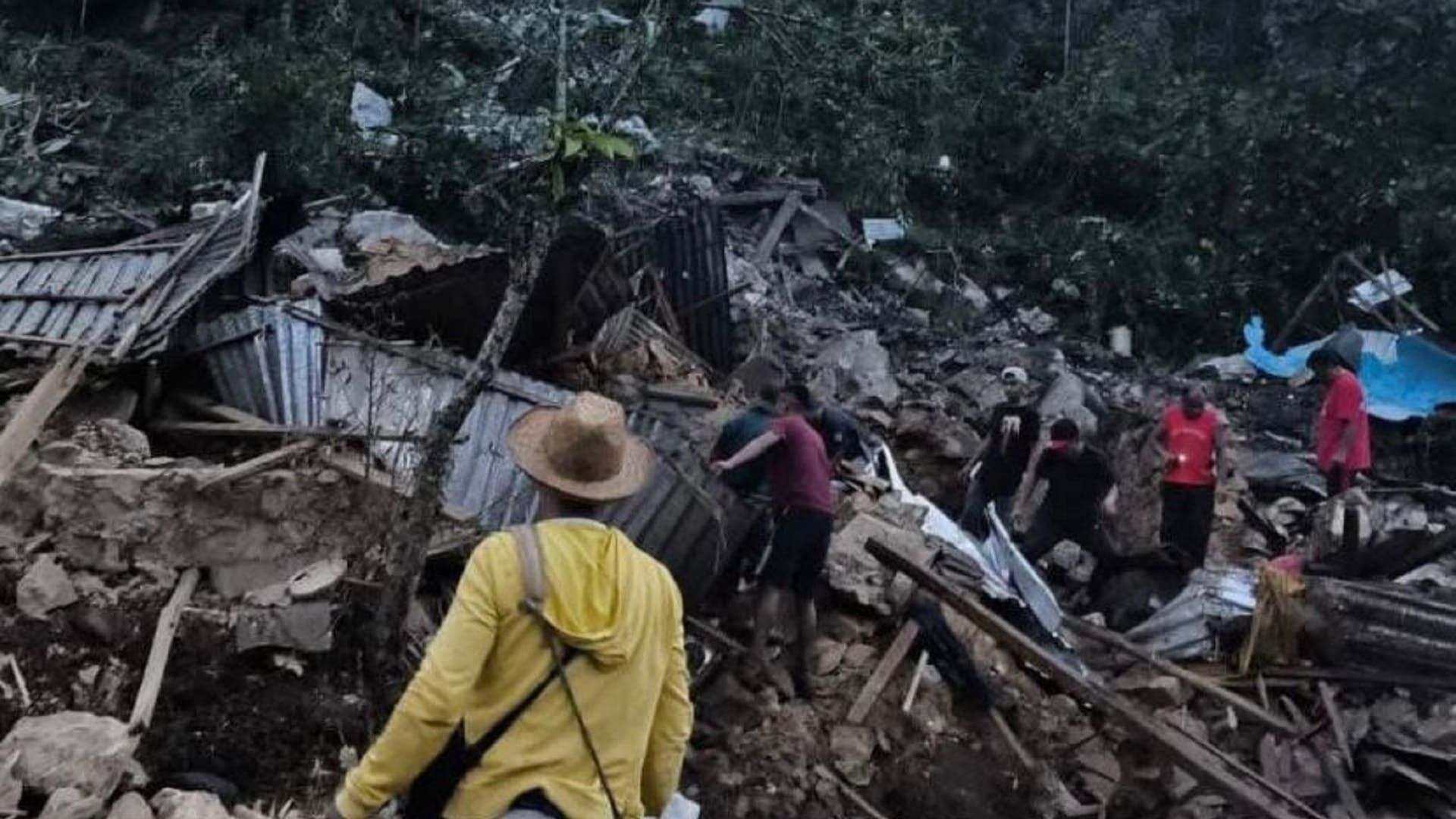 Deslave en la Sierra Norte provoca colapso de viviendas y deja afectaciones graves