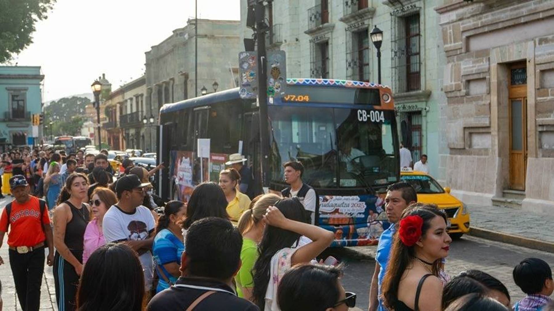 ¡A Tope! BinniBus moviliza 34 mil asistentes a las actividades de la Guelaguetza